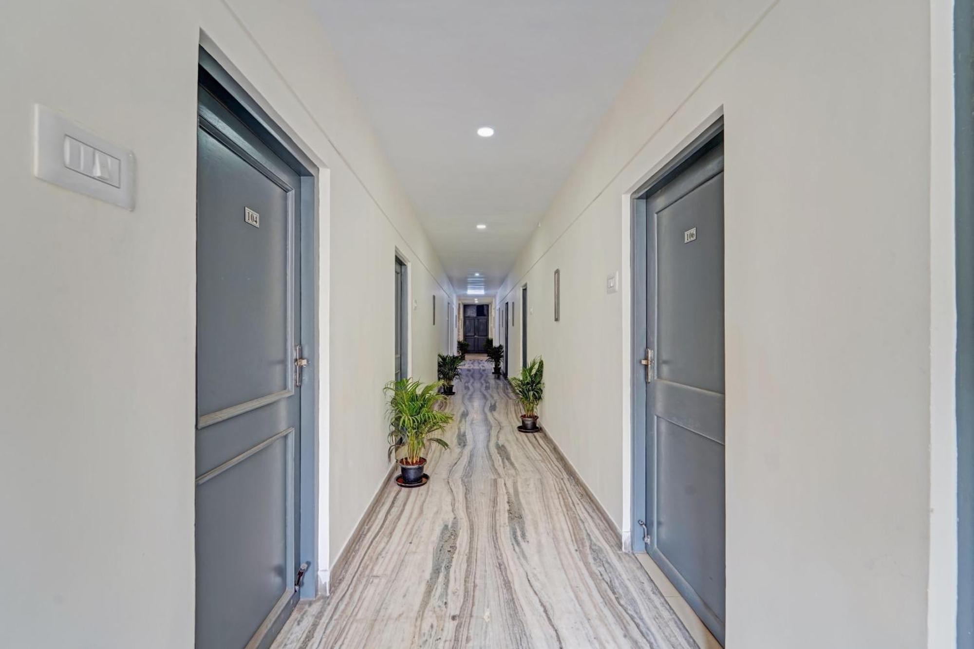 Super Townhouse G Silver Hotels Mount Road Chennai Ngoại thất bức ảnh
